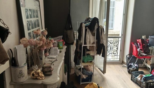 Logement tudiant Location Studio Vide Marseille 05me arrondissement (13005)