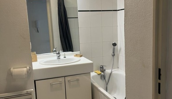 Logement �tudiant Studio &agrave; Marseille 06�me arrondissement (13006)