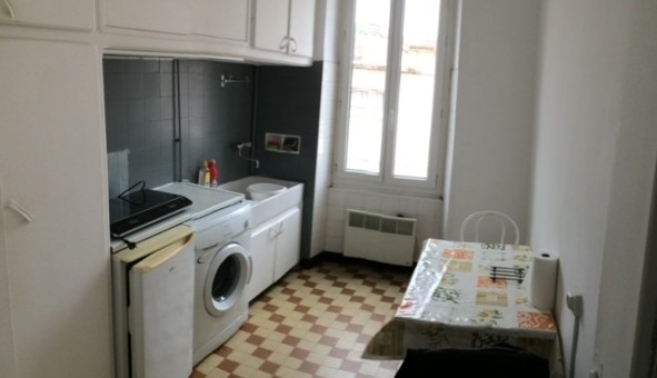 Logement �tudiant Location Studio Vide Marseille 08�me arrondissement (13008)