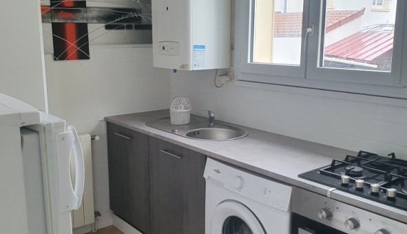 Logement tudiant Studio à Mry sur Cher (18100)
