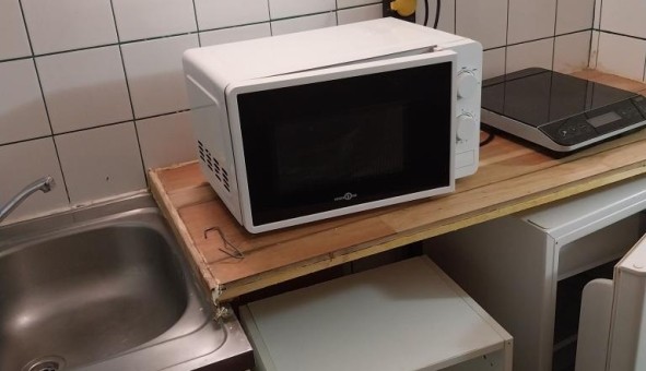 Logement �tudiant Studio &agrave; Meynes (30840)