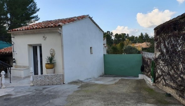 Logement tudiant Studio à Meyrargues (13650)