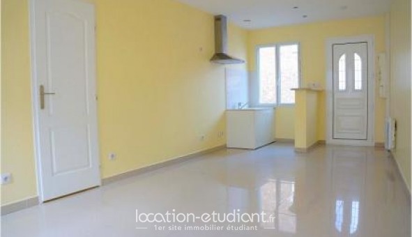 Logement tudiant Location Studio Vide Mzires sur Seine (78970)