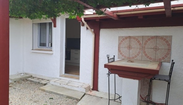 Logement tudiant Studio à Milhaud (30540)