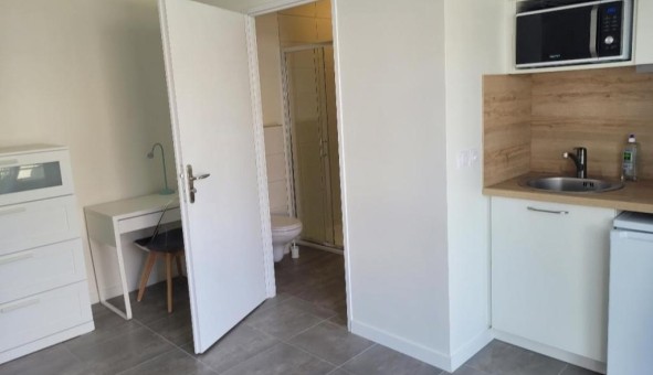 Logement étudiant Location Studio Vide Milon la Chapelle (78470)