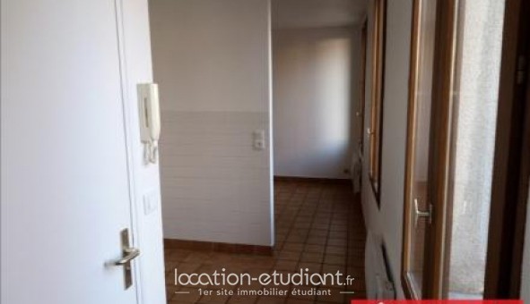 Logement tudiant Studio à Montereau Fault Yonne (77130)