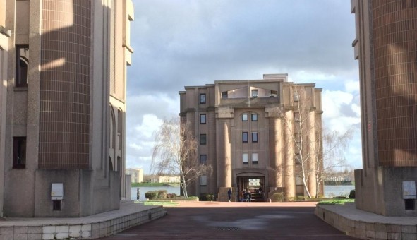 Logement tudiant Studio à Montigny le Bretonneux (78180)