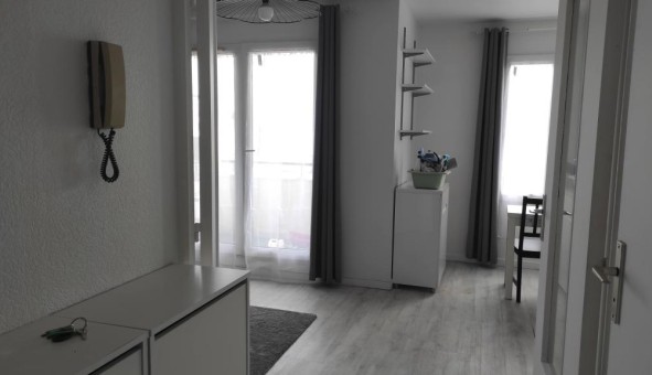 Logement tudiant Studio à Montigny le Bretonneux (78180)