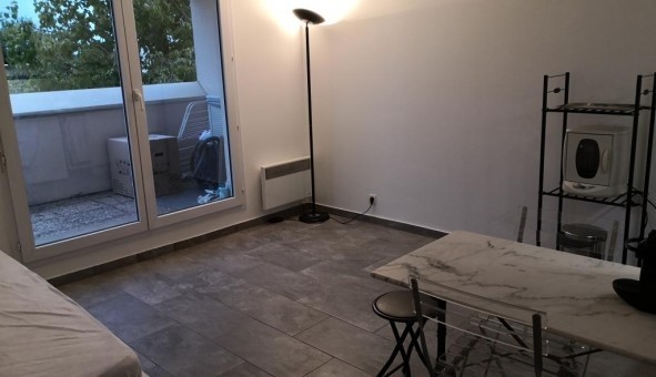 Logement tudiant Studio à Montigny le Bretonneux (78180)
