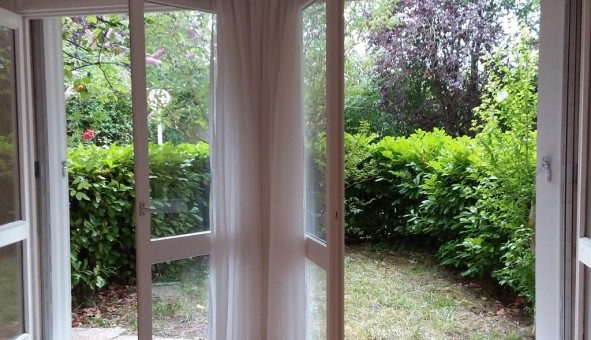 Logement �tudiant Studio &agrave; Montigny le Bretonneux (78180)