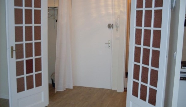 Logement �tudiant Studio &agrave; Montigny le Bretonneux (78180)