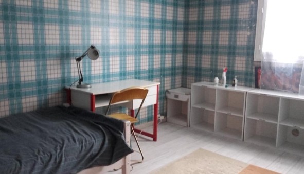 Logement �tudiant Location Studio Vide Montigny le Bretonneux (78180)