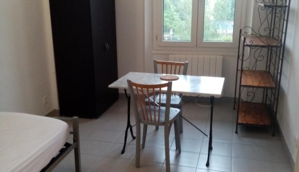 Logement tudiant Studio à Montluon (03100)