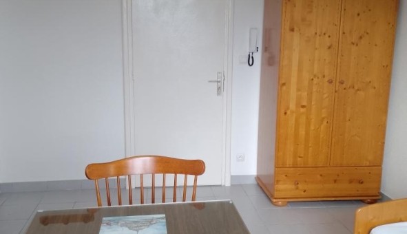 Logement tudiant Studio à Montluon (03100)