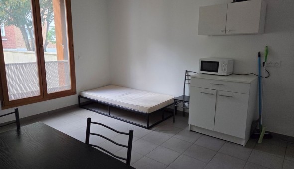 Logement �tudiant Studio &agrave; Montreuil (93100)
