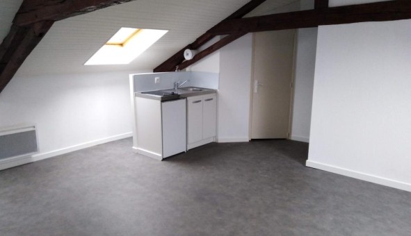 Logement tudiant Location Studio Vide Mouilleron le Captif (85000)