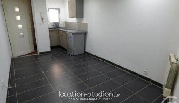 Logement tudiant Studio à Nans les Pins (83860)