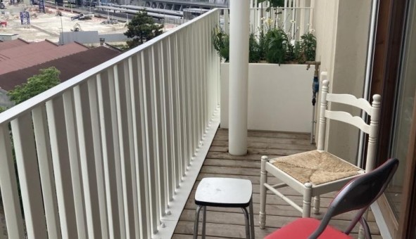 Logement tudiant Studio à Nanterre (92000)