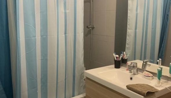 Logement tudiant Studio à Nanterre (92000)