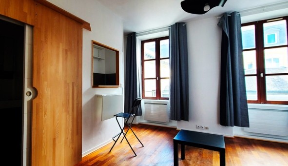 Logement tudiant Location Studio Vide Nantes (44200)