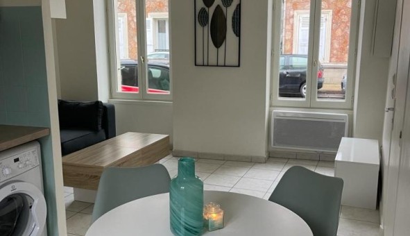 Logement tudiant Studio à Neauphle le Chteau (78640)