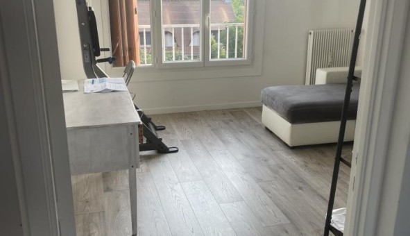 Logement tudiant Studio à Neuilly Plaisance (93360)