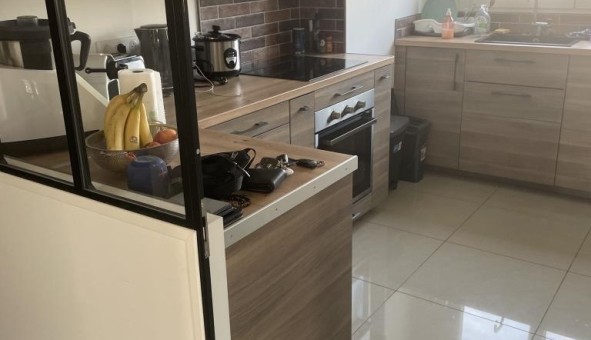 Logement tudiant Studio à Neuilly Plaisance (93360)