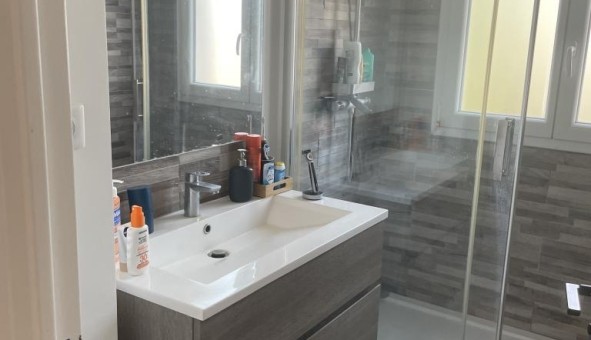 Logement tudiant Studio à Neuilly Plaisance (93360)