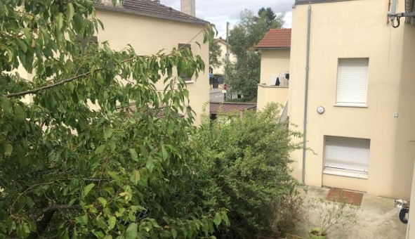 Logement tudiant Studio à Neuilly Plaisance (93360)
