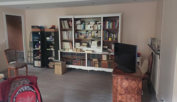 Logement tudiant Studio à Neuilly Plaisance (93360)