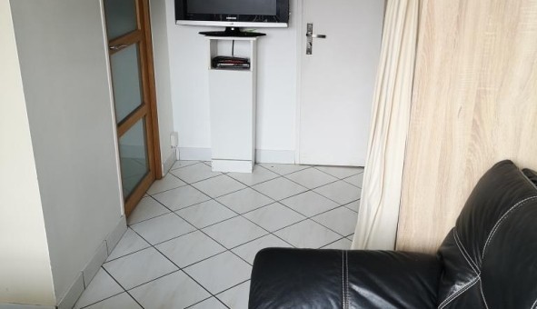 Logement tudiant Studio à Neuilly sur Marne (93330)