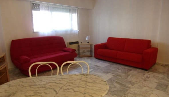 Logement tudiant Location Studio Vide Nice (06100)