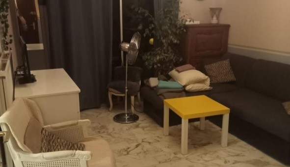 Logement étudiant Location Studio Vide Nice (06100)