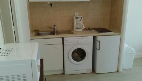 Logement tudiant Location Studio Vide Nice (06100)