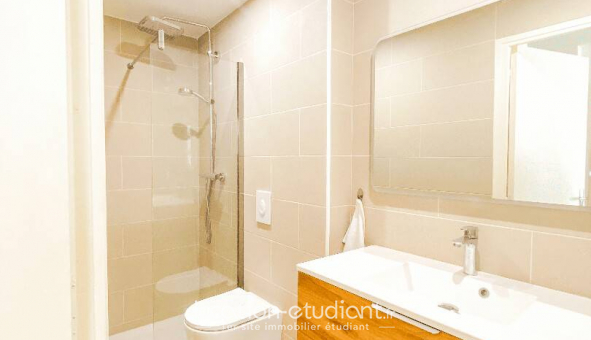 Logement tudiant Studio à Nice (06100)