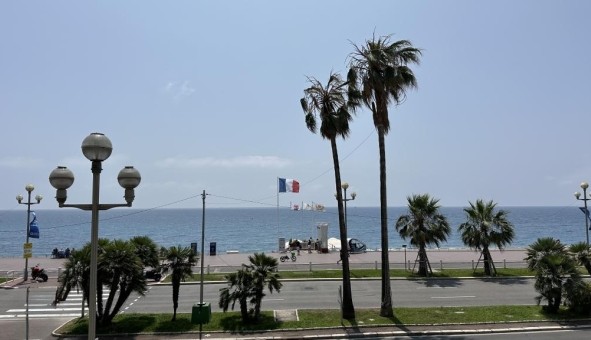Logement tudiant Location Studio Vide Nice (06100)