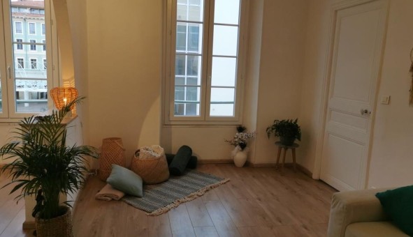 Logement tudiant Location Studio Vide Nice (06100)
