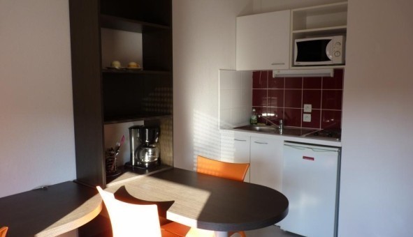 Logement tudiant Studio à Nmes (30000)