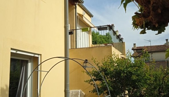 Logement tudiant Studio à Nmes (30000)
