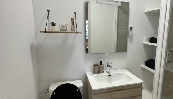 Logement tudiant Studio à Nmes (30000)