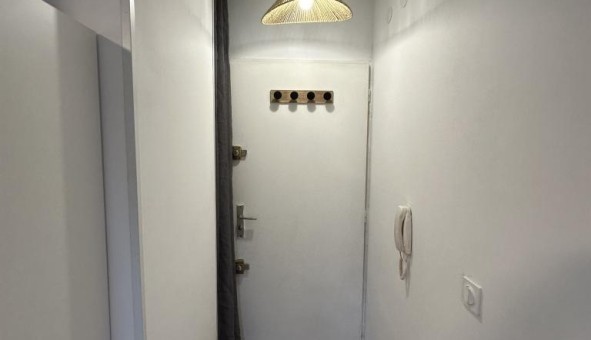 Logement tudiant Studio à Nmes (30000)