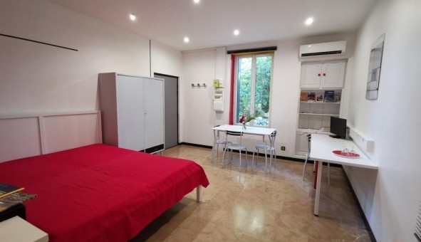 Logement tudiant Studio à Nmes (30000)