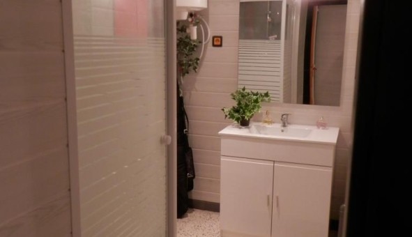 Logement tudiant Studio à Nmes (30000)