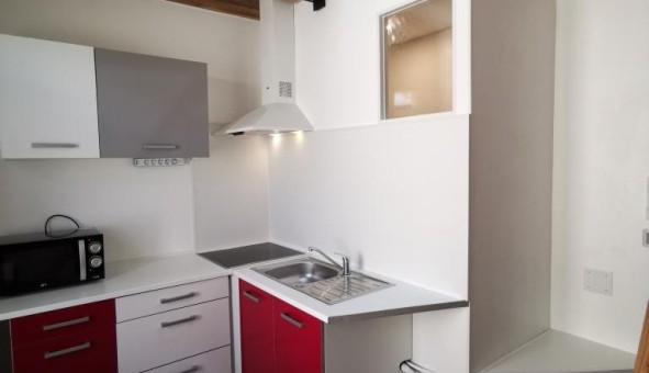 Logement tudiant Studio à Nmes (30000)