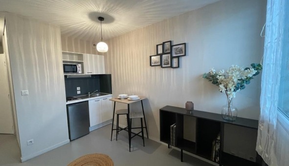 Logement tudiant Studio à Nmes (30000)