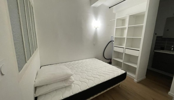 Logement tudiant Studio à Nmes (30000)