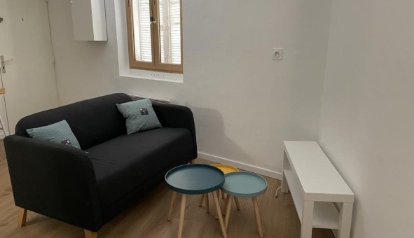 Logement tudiant Studio à Nmes (30000)