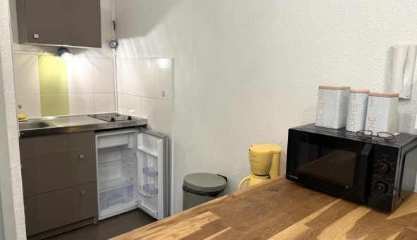 Logement tudiant Studio à Nmes (30000)