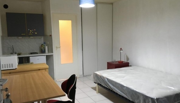 Logement tudiant Studio à Nmes (30000)