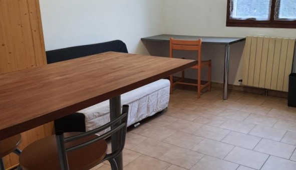 Logement tudiant Studio à Nmes (30000)